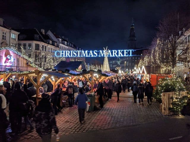 Expat Explore Predicts Warmer, Longer Holiday Travel Season