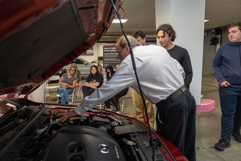 AutoNation Launches Free Car Care Clinics for Young Drivers in South Florida