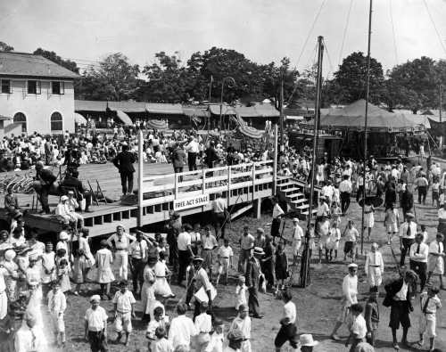 A. Aubrey Bodine's Timonium Fair (1929) Photograph Showcases His Pioneering Pictorialist Style