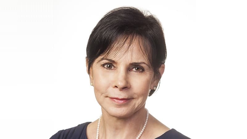 Expert Insights on Alzheimer’s Care: Dr. Karen Gilbert Shares Decades of Experience