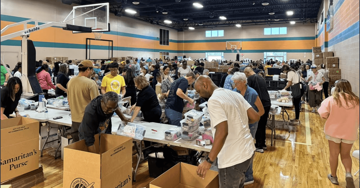 Las Vegas Volunteers Pack Over 15,000 Shoebox Gifts for Global Children's Initiative