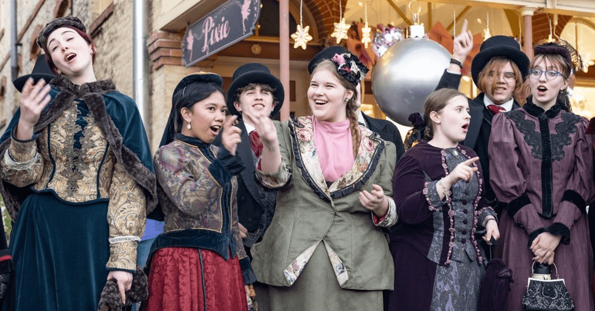 Boerne's 25th Annual Dickens on Main Kicks Off Extended Holiday Celebration Season