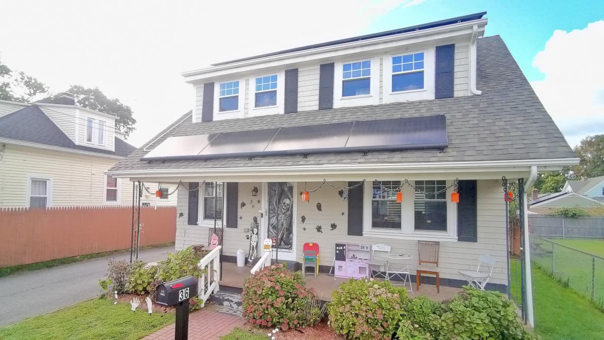 Rhode Island Homeowners Urged to Switch to Solar Before Federal Incentives Expire in 2026