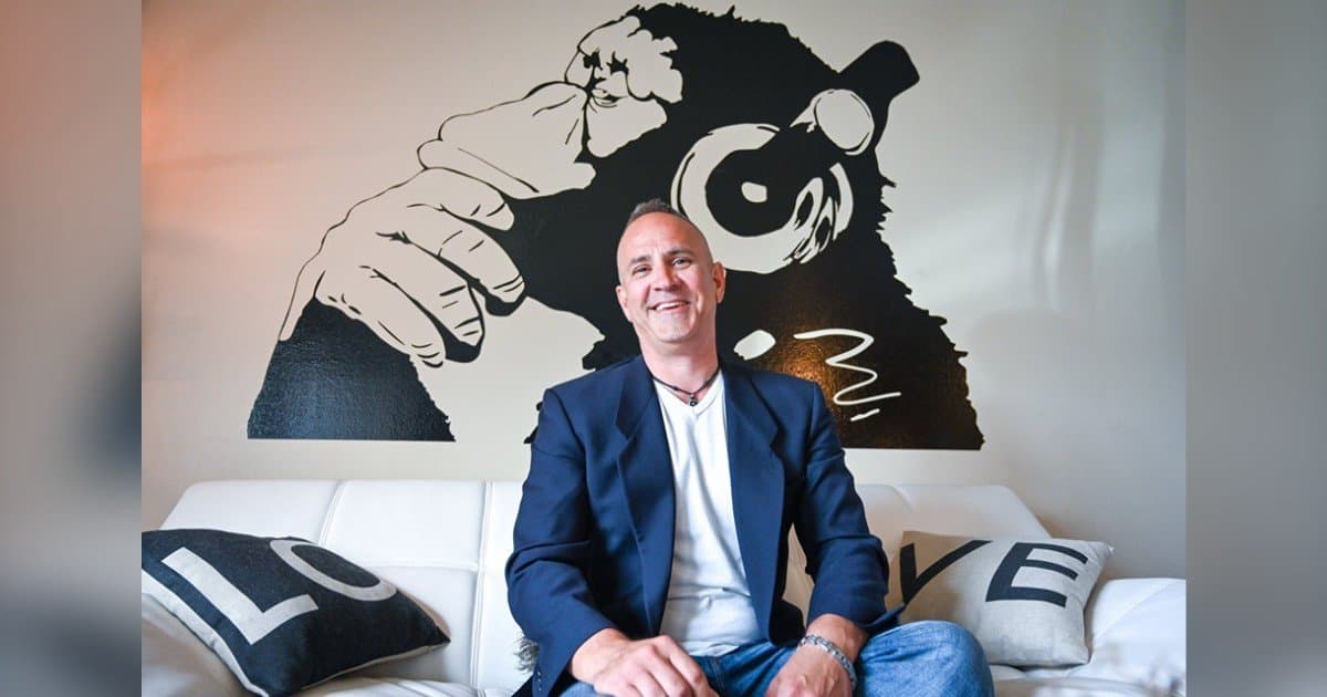 SEO Veteran Replaces Traditional Resumes with Marketing Funnel Approach to Job Search